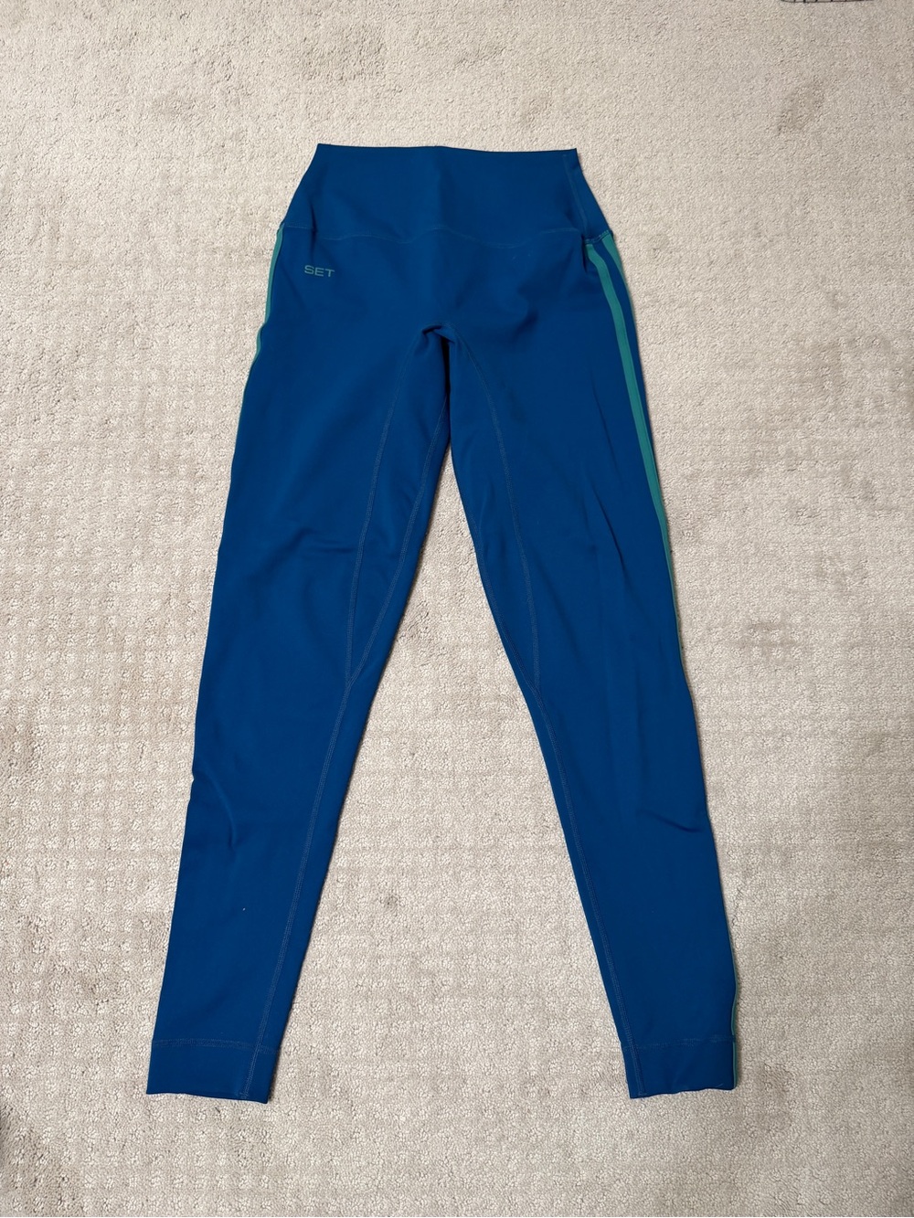 SET Active Resort Leggings - Size M